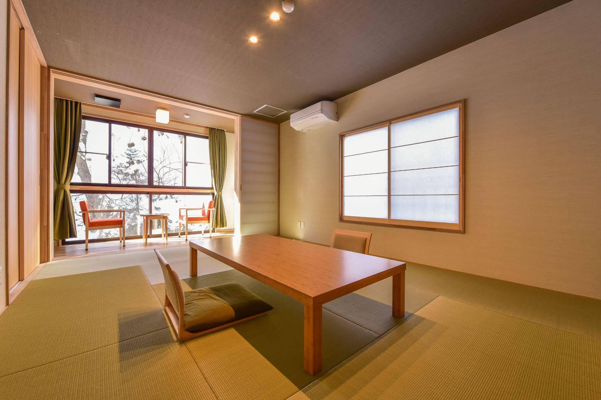 Hinatamikan Nakanojo Buitenkant foto